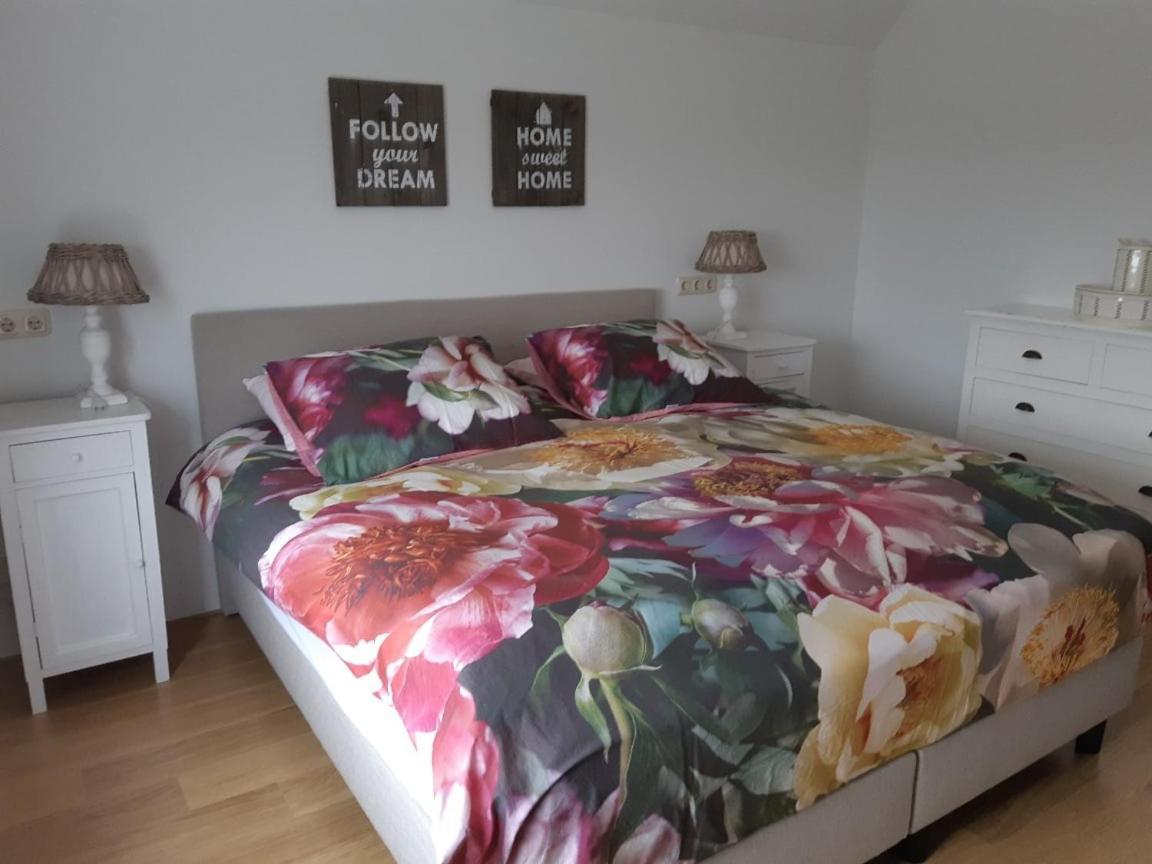 Wol Thus Villa Paesens Eksteriør bilde
